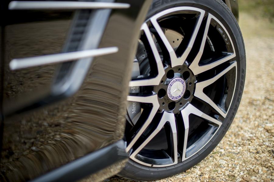  Mercedes-Benz SL400 2014 года  (UK) (фото 24 из 31)